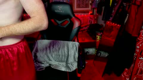 Snapshot of _redxxx chatting on July 17, 10:58 pm REDxxx online show from July 17, 10:58 pm