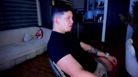 Snapshot of _robertobaggio chatting on January 17, 4:28 am Roberto online show from January 17, 4:28 am