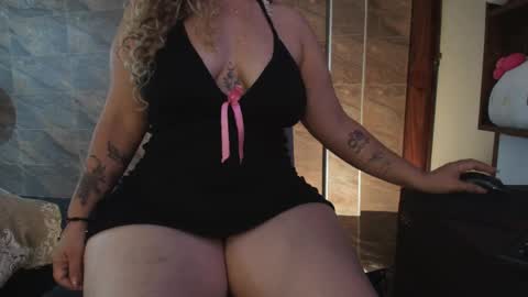 _rose_smith online show from April 7, 2:23 am