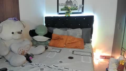 _rosi_berlin_ online show from February 16, 4:42 pm