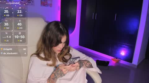   online show from January 30, 3:19 pm