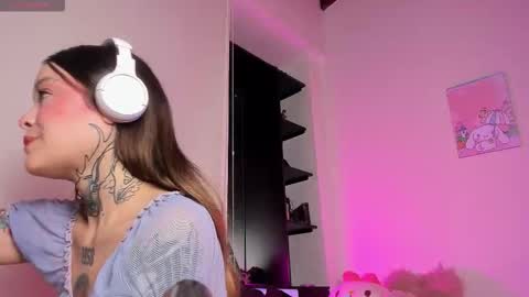   online show from March 29, 12:16 pm