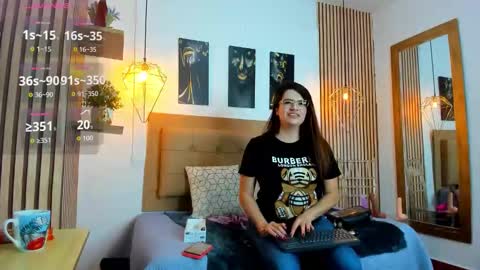 SAMANTHA FOX online show from September 23, 10:40 am