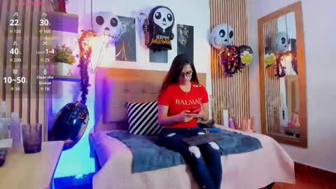 SAMANTHA FOX online show from October 15, 10:48 am