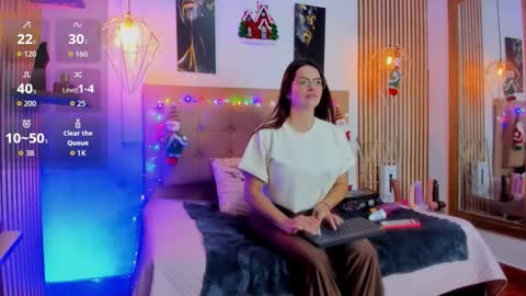 SAMANTHA FOX online show from December 19, 11:06 am