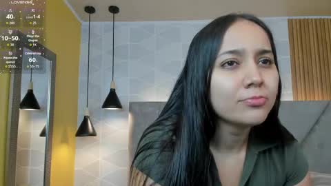 Snapshot of _sammy_fit chatting on May 14, 12:01 pm Antonella online show from May 14, 12:01 pm