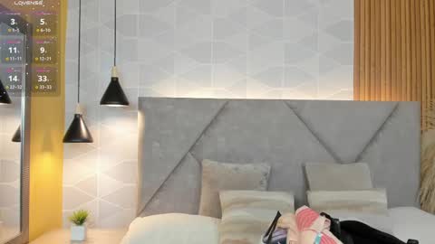 Snapshot of _sammy_fit chatting on May 23, 12:31 pm Antonella online show from May 23, 12:31 pm