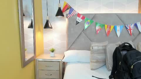 Snapshot of _sammy_fit chatting on July 18, 12:20 pm Antonella online show from July 18, 12:20 pm