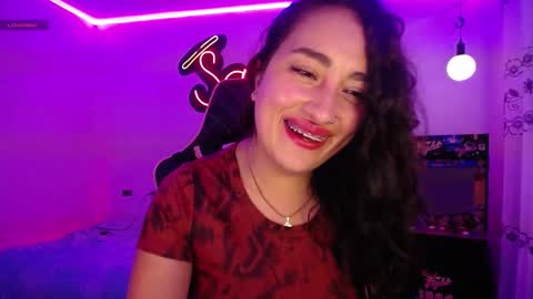 Snapshot of _santalove_ chatting on February 8, 8:53 pm SantaLove online show from February 8, 8:53 pm