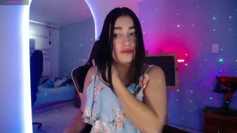 Snapshot of _santalove_ chatting on September 18, 6:32 pm SantaLove online show from September 18, 6:32 pm