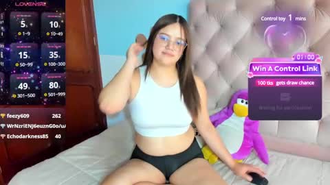 Sarah online show from December 5, 5:06 pm