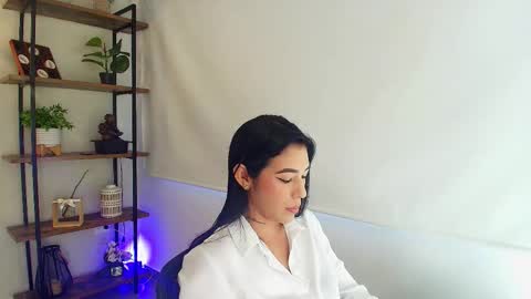 Sassy Girl online show from March 11, 6:25 pm