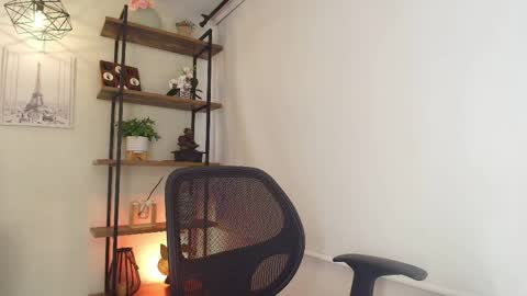 Sassy Girl online show from April 11, 6:34 pm