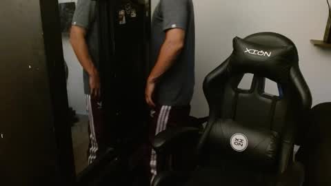 Snapshot of _schnnneider_ chatting on March 9, 10:47 pm SCHNEIDER online show from March 9, 10:47 pm
