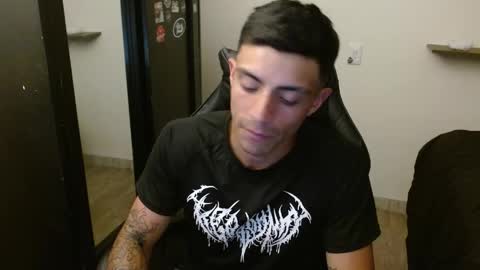 Snapshot of _schnnneider_ chatting on April 10, 10:58 pm SCHNEIDER online show from April 10, 10:58 pm