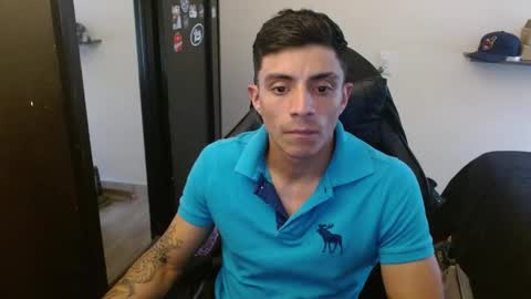 Snapshot of _schnnneider_ chatting on May 14, 6:37 pm SCHNEIDER online show from May 14, 6:37 pm