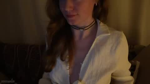Snapshot of _sensualia_ chatting on May 31, 8:10 pm Lia online show from May 31, 8:10 pm