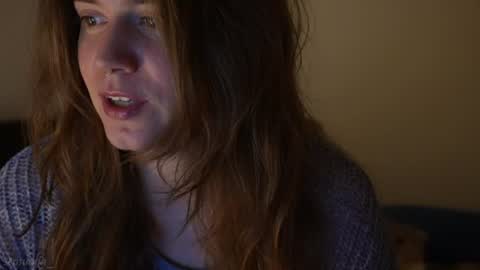 Snapshot of _sensualia_ chatting on June 15, 9:17 pm Lia online show from June 15, 9:17 pm
