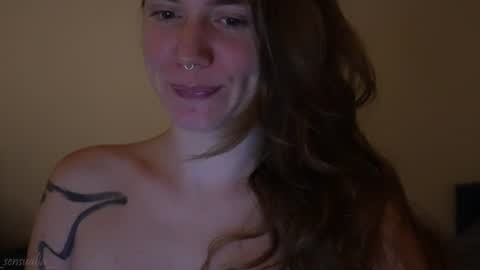 Snapshot of _sensualia_ chatting on June 19, 8:56 pm Lia online show from June 19, 8:56 pm