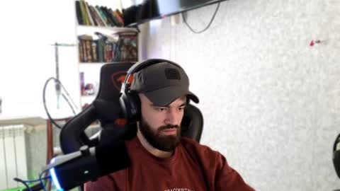 Snapshot of _serious_man chatting on July 4, 11:27 am Ask me online show from July 4, 11:27 am
