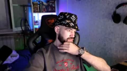 Snapshot of _serious_man chatting on July 12, 8:55 pm Ask me online show from July 12, 8:55 pm