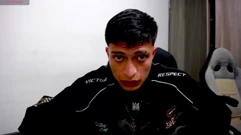 Juan Pablo-independent model online show from January 24, 3:43 am