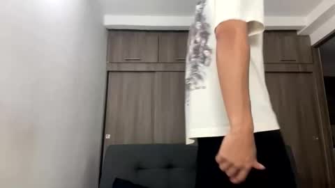 Juan Pablo-independent model online show from March 13, 12:39 am