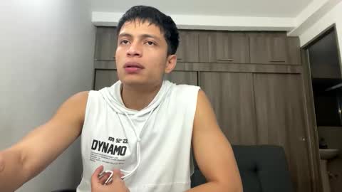 Juan Pablo-independent model online show from March 18, 3:42 am