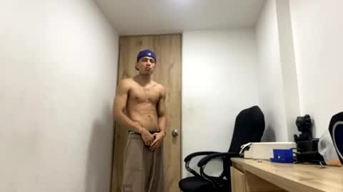 Juan Pablo-independent model online show from July 2, 12:54 am