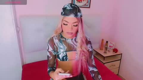 _shadday_ online show from March 12, 6:52 am