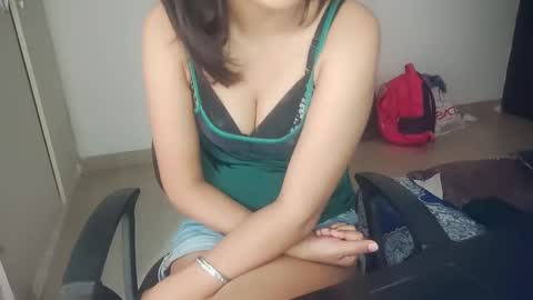 _shalini_0 online show from October 9, 2:20 am