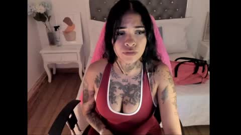 Snapshot of _sharloth chatting on June 5, 3:18 pm Sharlot online show from June 5, 3:18 pm