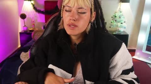 _sharlotte777 online show from December 27, 2:33 pm