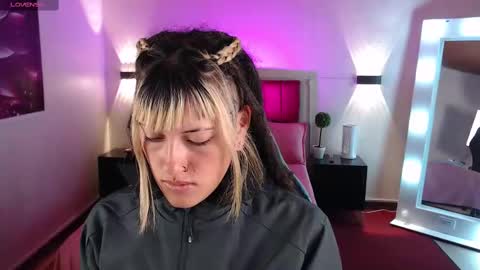 _sharlotte777 online show from March 10, 12:48 pm