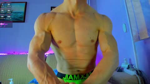 Snapshot of _shestifold chatting on February 8, 1:44 pm Nik online show from February 8, 1:44 pm