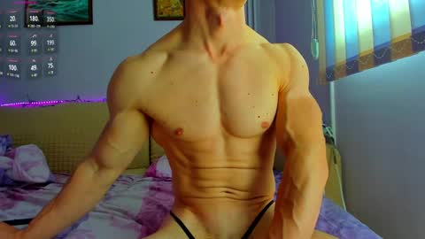 Snapshot of _shestifold chatting on February 25, 8:58 am Nik online show from February 25, 8:58 am