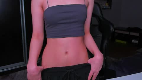 Snapshot of _silverdream chatting on June 2, 1:51 am _silverdream online show from June 2, 1:51 am
