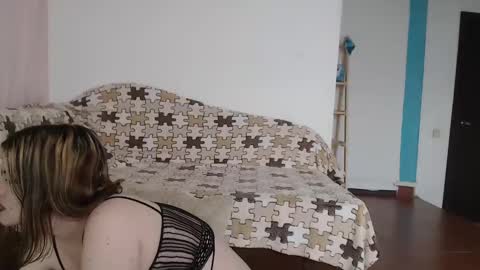 _sinjenna_ online show from January 7, 8:24 am
