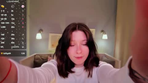 Snapshot of _sofi_spark chatting on March 9, 10:08 am Sofi Follow me online show from March 9, 10:08 am