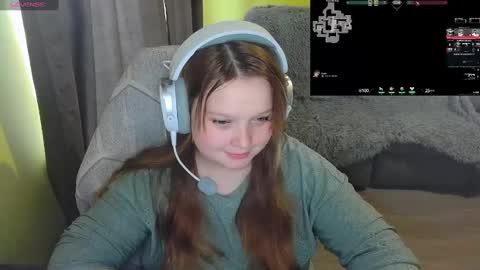 Snapshot of _sofia_adam_ chatting on January 6, 9:41 am pups online show from January 6, 9:41 am