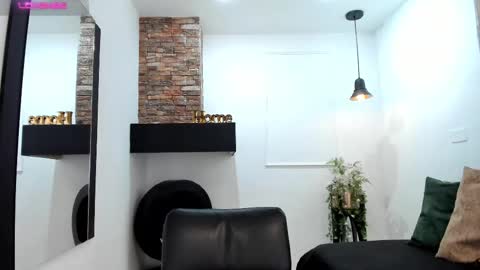    640  200   online show from September 13, 7:35 pm