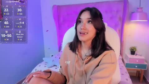 Sophie  online show from September 27, 9:42 pm