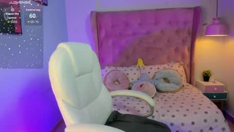 Sophie  online show from September 29, 10:36 pm