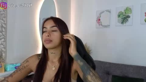 Snapshot of _sophiebrown__ chatting on December 19, 11:07 am Andrea  The Next Stream  Wednesday online show from December 19, 11:07 am