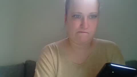 Snapshot of _squirty_pussyyy_ chatting on January 9, 11:36 am Melisa online show from January 9, 11:36 am