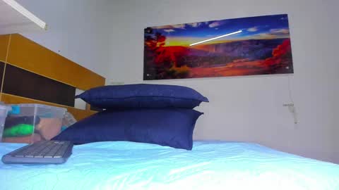 susy online show from February 23, 11:55 am