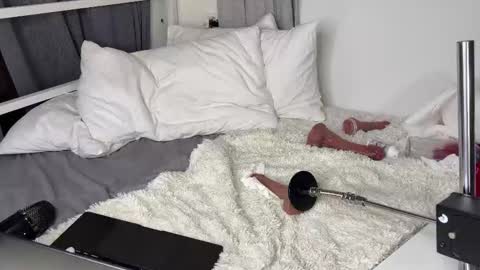 Snapshot of _stacymoon chatting on February 28, 10:00 pm _stacymoon online show from February 28, 10:00 pm