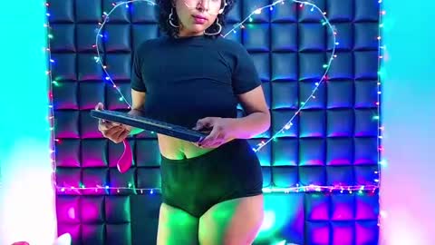 Kuromi online show from December 22, 8:05 am