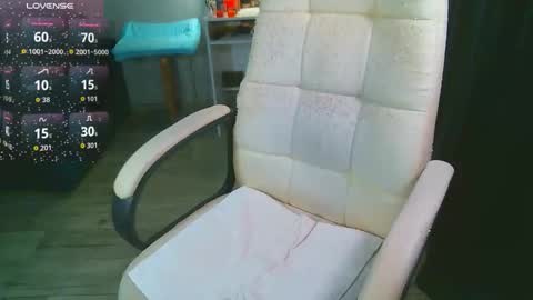 Milana   welcome to my world  online show from February 17, 5:48 am