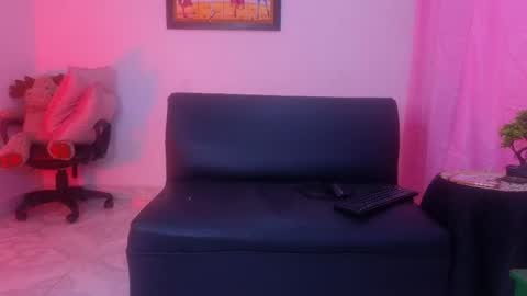   0900 p.m a 0500 a.m Colombia time UTC -5  online show from March 8, 2:59 am